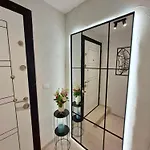 Апартамент Marina Elegance *