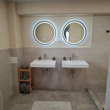 Marina Elegance Apartman Balcsik