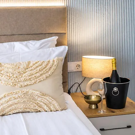 Апартамент Marina Elegance