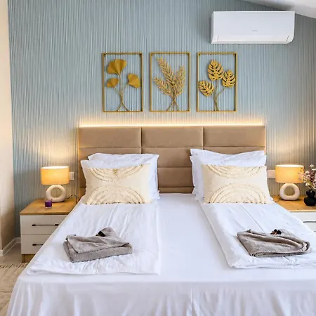 Marina Elegance Апартамент *